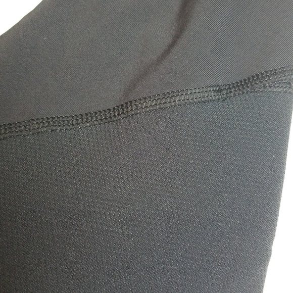 Lululemon capri leggings size 4 - Picture 6 of 8
